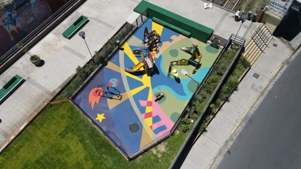 parque infantil superficie de caucho emdp